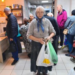 Неужели набор продуктов способен подарить счастье и новое дыхание людям после трудных времен